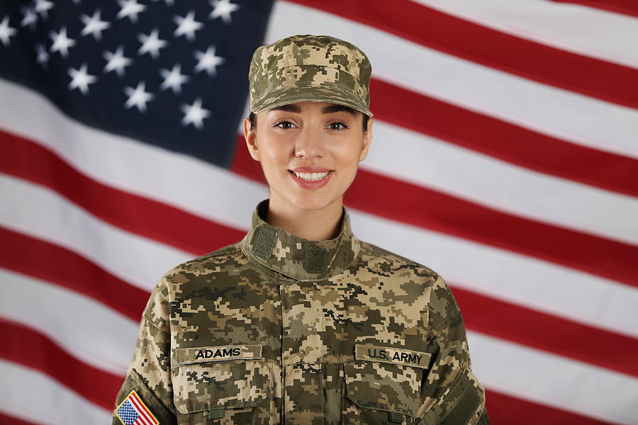 female-soldier-army-flag.jpg